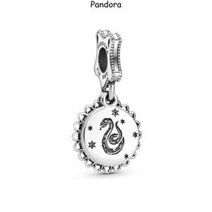 Pandora Harry�[��otter, Slytherin Dangle Charm